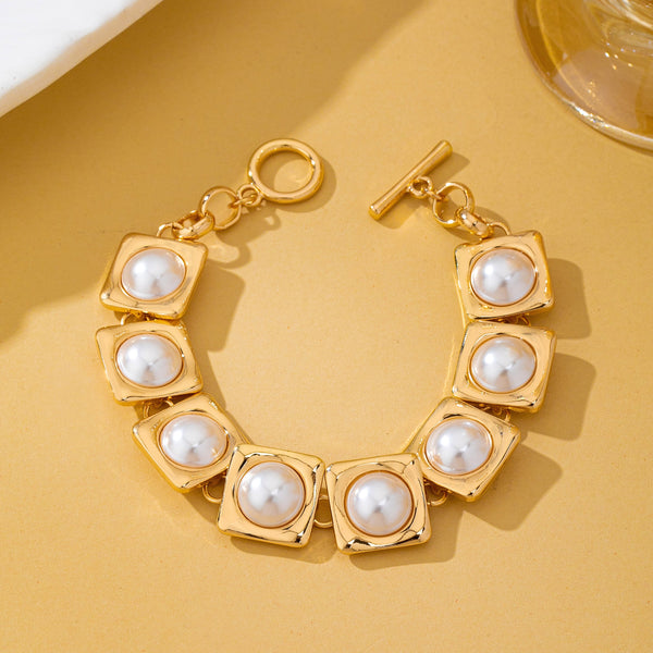 Pearl Square Link Statement Bracelet | 80B1904