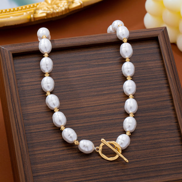 Baroque Pearl Toggle Clasp Necklace | 80N93769