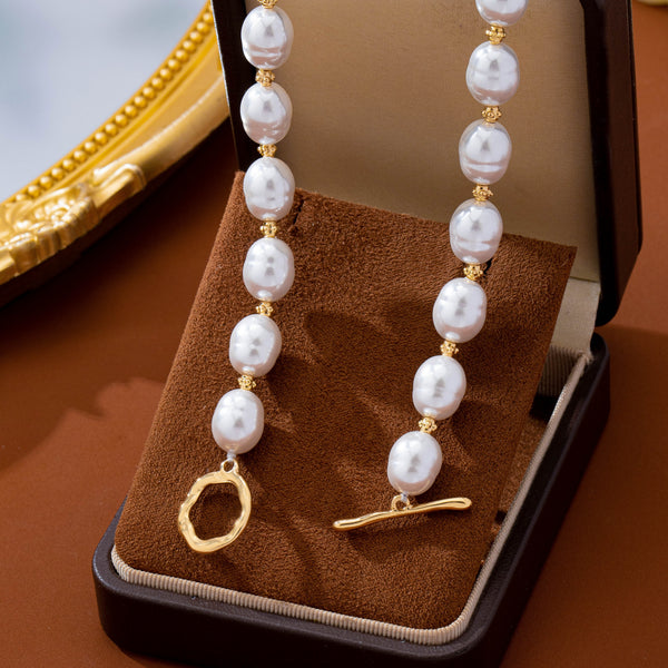 Baroque Pearl Toggle Clasp Necklace | 80N93769