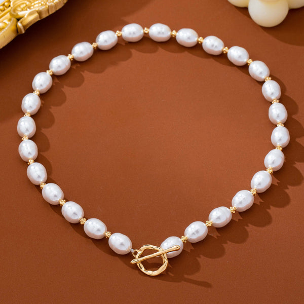 Baroque Pearl Toggle Clasp Necklace | 80N93769