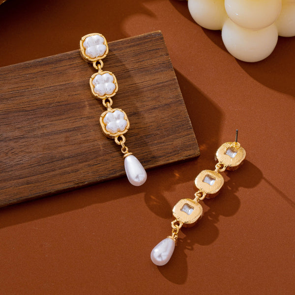 Pearlized Square Link Teardrop Earrings | 80E63193