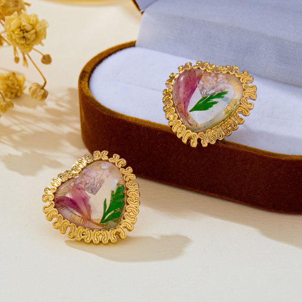 Pressed Flower Resin Heart Stud Earrings | 80E63229