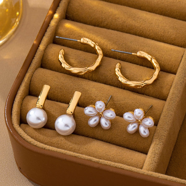 Pearl & Floral Gold Textured Earring Set | 80E63276