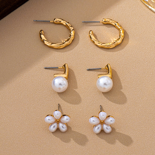 Pearl & Floral Gold Textured Earring Set | 80E63276