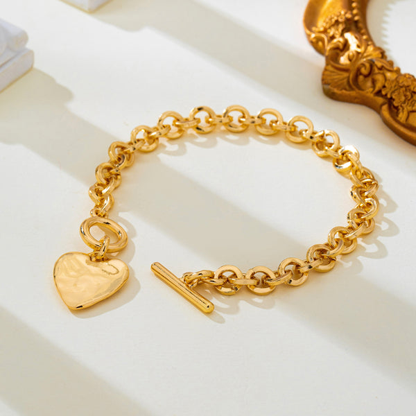 Bold Hammered Heart Toggle Clasp Bracelet | 80B1926