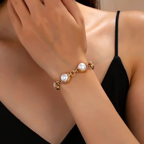Bezel-Set Pearl Gold Toggle Bracelet | 80B1930