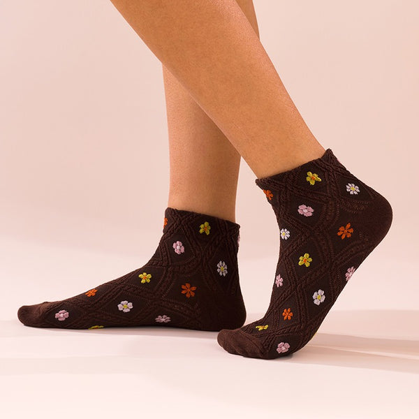 MULTI FLORAL EMBROIDERY TEXTURED ANKLE SOCKS | 40S02096
