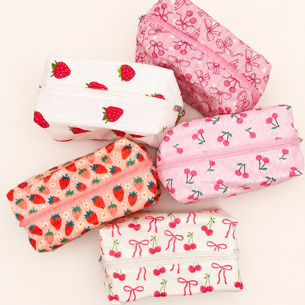 STRAWBERRY WESTERN BOW MAKEUP COSMETIC POUCH BAG | 40P544
