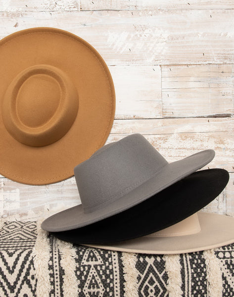 A VINTAGE CLASSIC BOATER HAT | 40HW306