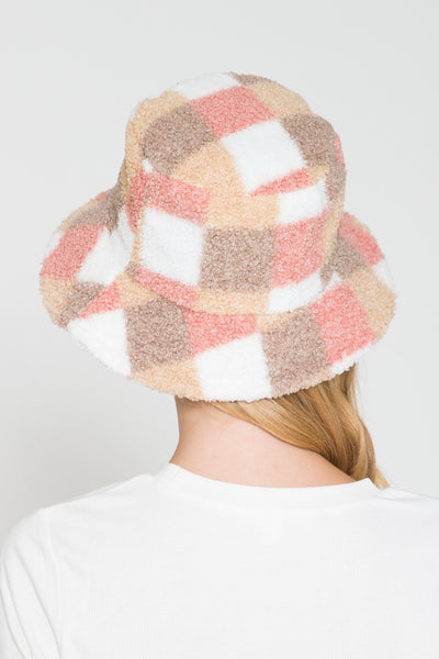 COLOR BLOCK PLUSH BUCKET HAT | 40HW308