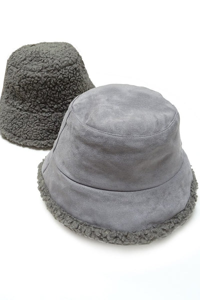 REVERSIBLE FAUX SUEDE WITH FUR BUCKET HAT | 40HW309