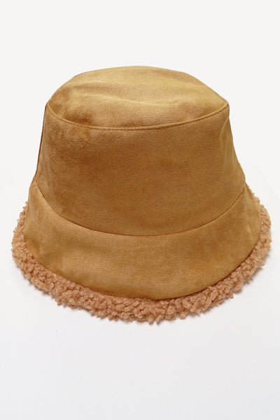 REVERSIBLE FAUX SUEDE WITH FUR BUCKET HAT | 40HW309