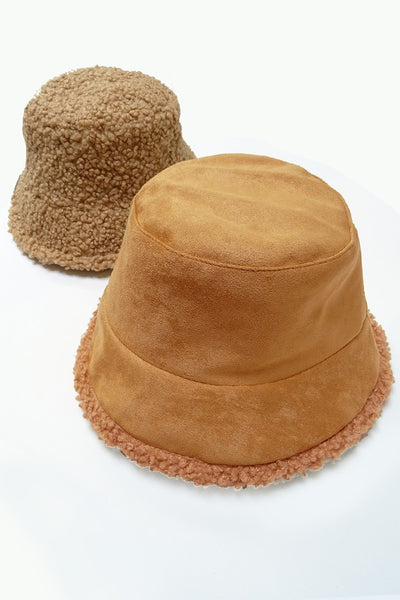 REVERSIBLE FAUX SUEDE WITH FUR BUCKET HAT | 40HW309