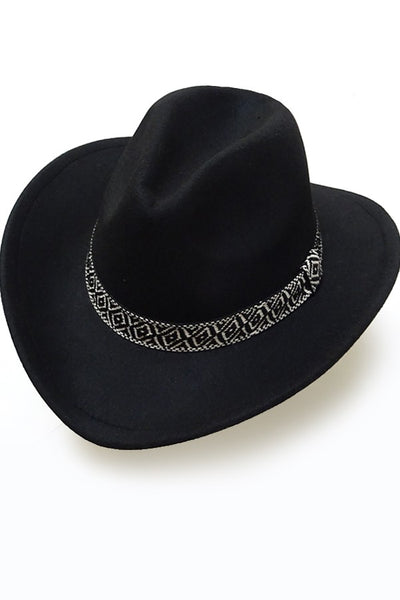 A VINTAGE CLASSIC COW BOY HAT WITH AZTEC TRIM | 40HW313