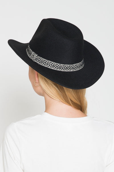 A VINTAGE CLASSIC COW BOY HAT WITH AZTEC TRIM | 40HW313