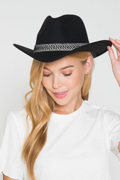 A VINTAGE CLASSIC COW BOY HAT WITH AZTEC TRIM | 40HW313