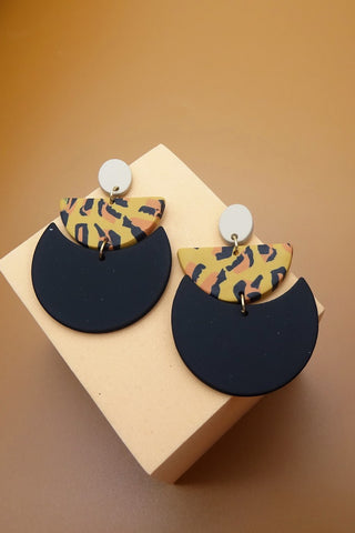 ANIMAL PRINT HALF MOON POLYMER CLAY EARRINGS | 40E180