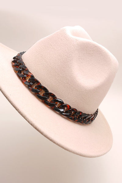 CLASSIC FEDORA HAT WITH TORTOISE CHAIN | 40HW215