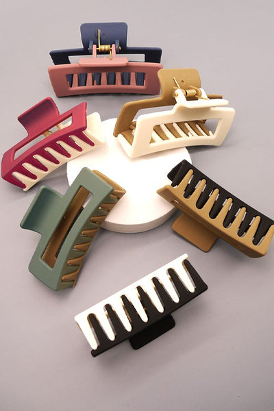 MATTE JUMBO COLOR BLOCK CLAW HAIR CLIP | 40H396