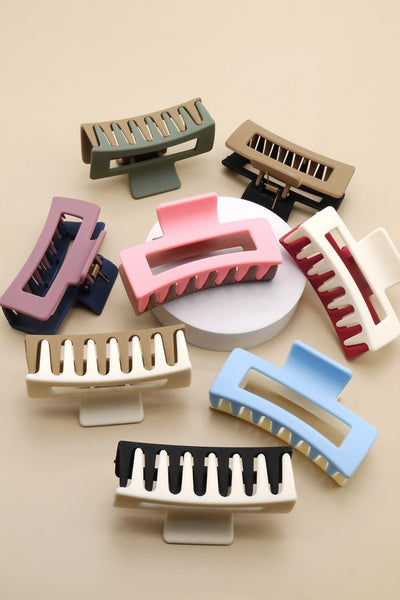 MATTE JUMBO COLOR BLOCK CLAW HAIR CLIP | 40H396