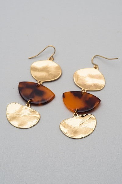 HAMMERED METAL ACRYLIC MIX DROP EARRINGS | 31E21743