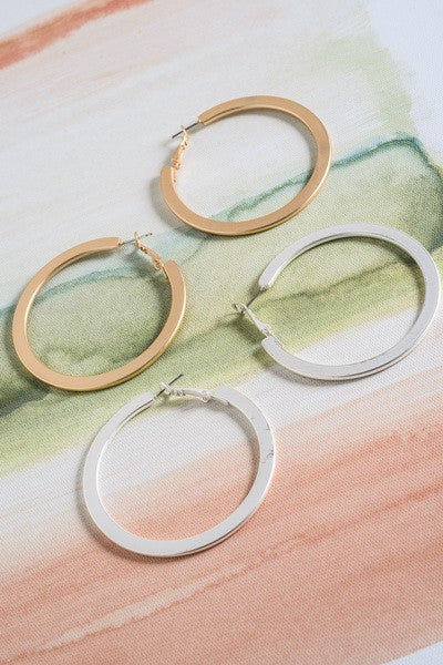 Matte hoop earring | 47E13516