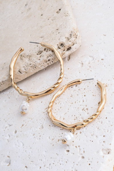 PEARL DROP TWISTED HOOP EARRINGS | 51E2021149