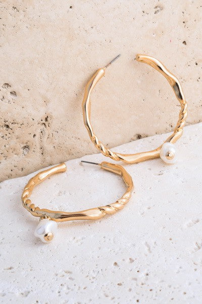 PEARL DROP TWISTED HOOP EARRINGS | 51E2021149