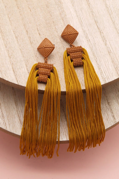 THREAD TASSEL EARRINGS | 40E216