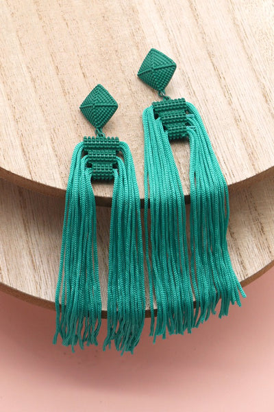 THREAD TASSEL EARRINGS | 40E216