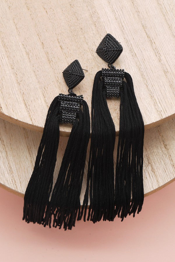 THREAD TASSEL EARRINGS | 40E216