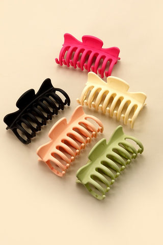 MATTE JUMBO BOW HAIR CLAW CLIP | 40H416