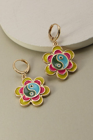 YINGYANG FLOWER HUGGIE HOOP EARRINGS | 60E2117918