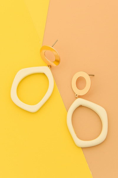 OFF SHAPE CIRCLE CLAY DROP EARRINGS | 31E22236