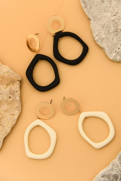 OFF SHAPE CIRCLE CLAY DROP EARRINGS | 31E22236