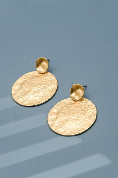 HAMMERED DOUBLE CIRCLE DROP EARRINGS | 31SE22015