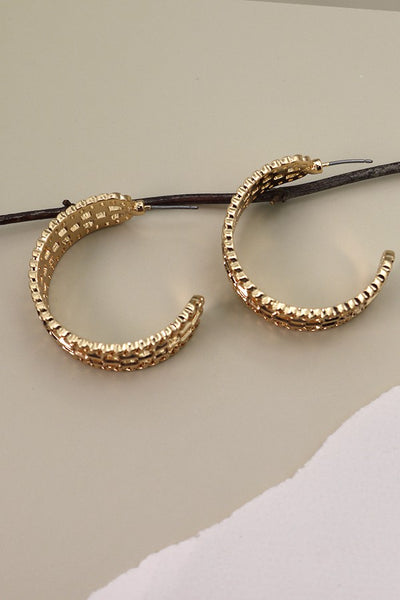 SQUARE CUTOUT HOOP EARRINGS | 10E2111035