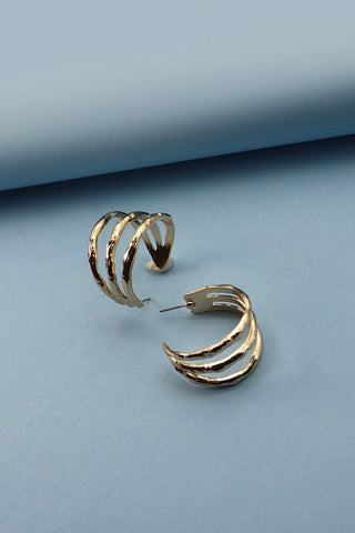 HAMMERED TRIPLE HOOP EARRINGS | 31E23263