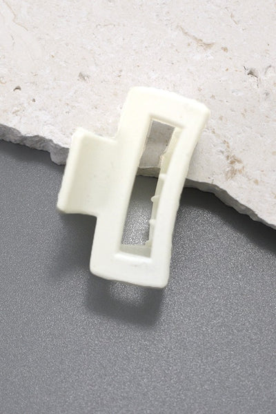 MATTE RECTANGLE MINI CUTOUT HAIR CLAW CLIPS | 40H556