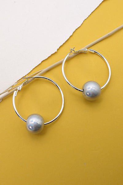 METALLIC IRIDESCENT OVERSIZED BEAD HOOP EARRINGS | 71E2211120