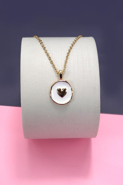 ROUND EPOXY BUTTERFLY HEART PENDANT NECKLACE | 31N23000